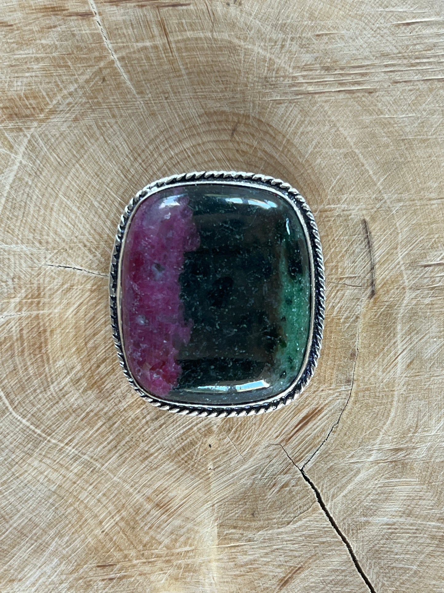 Zoïsite Rubis sertie argenté n°A2 (3,1cm x 2,7cm)
