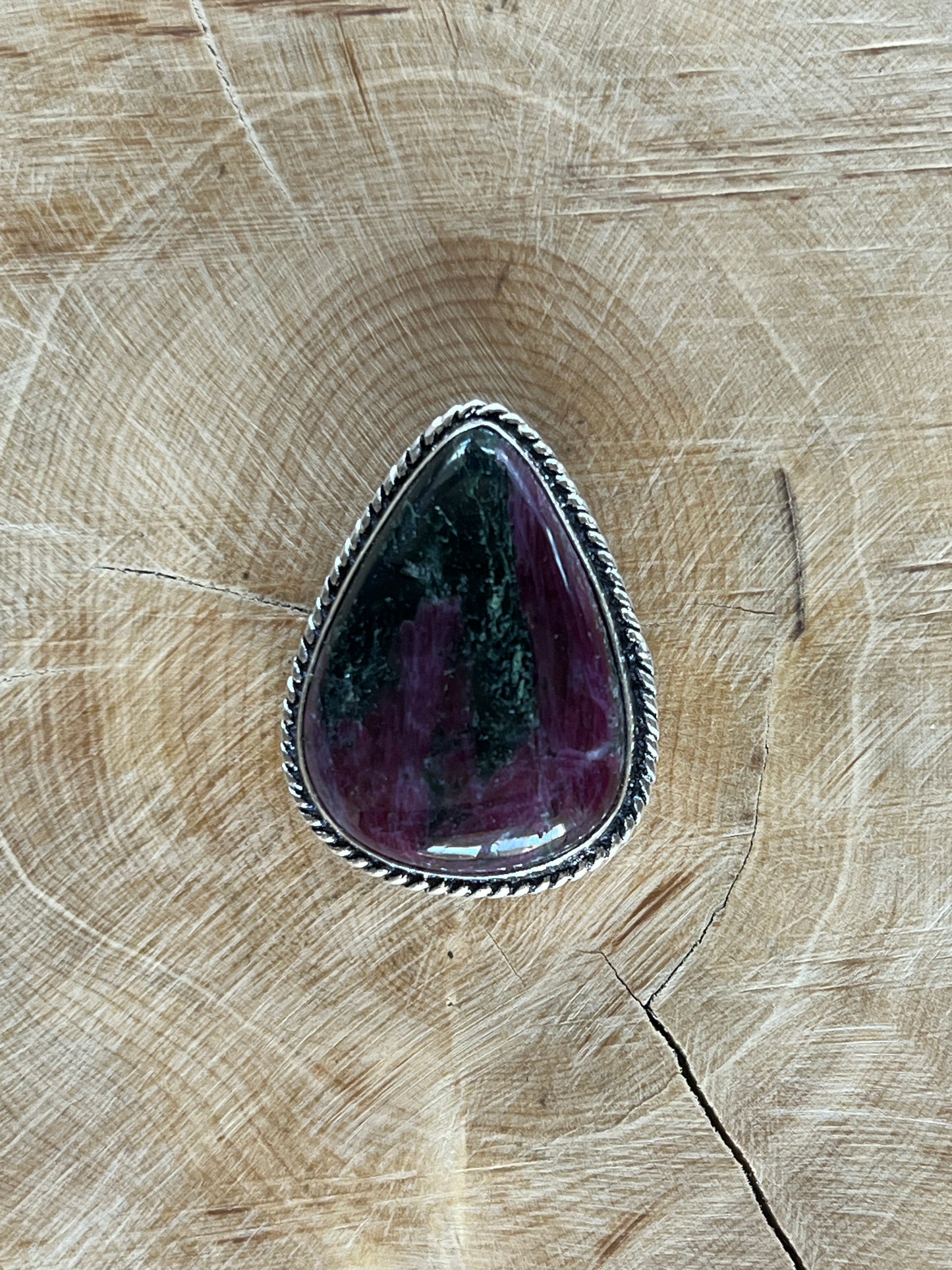 Zoïsite Rubis sertie argenté n°A3 (2,9cm x 2cm)