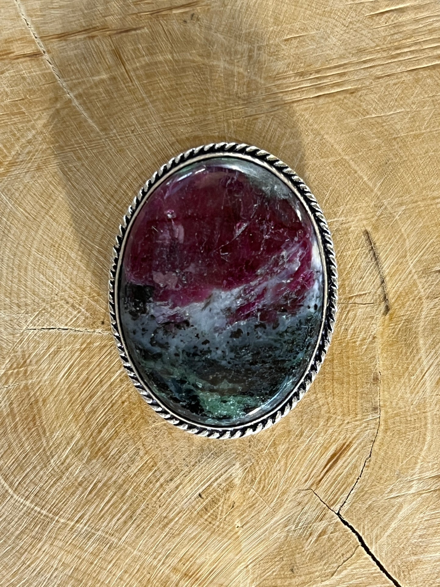 Zoïsite Rubis sertie argenté n°A4 (3,4cm x 2,6cm)