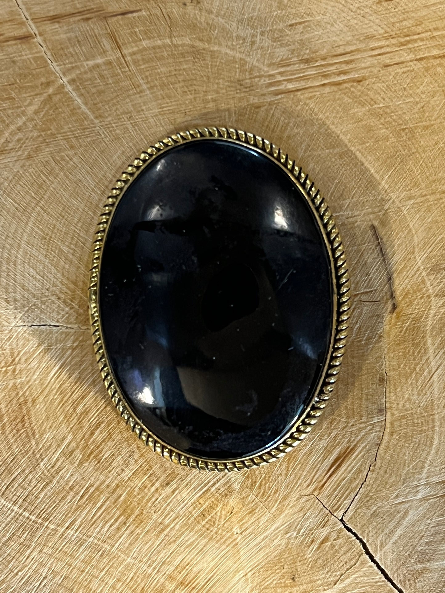 Onyx Noire sertie doré n°D3 (3,8cm x 2,8cm)