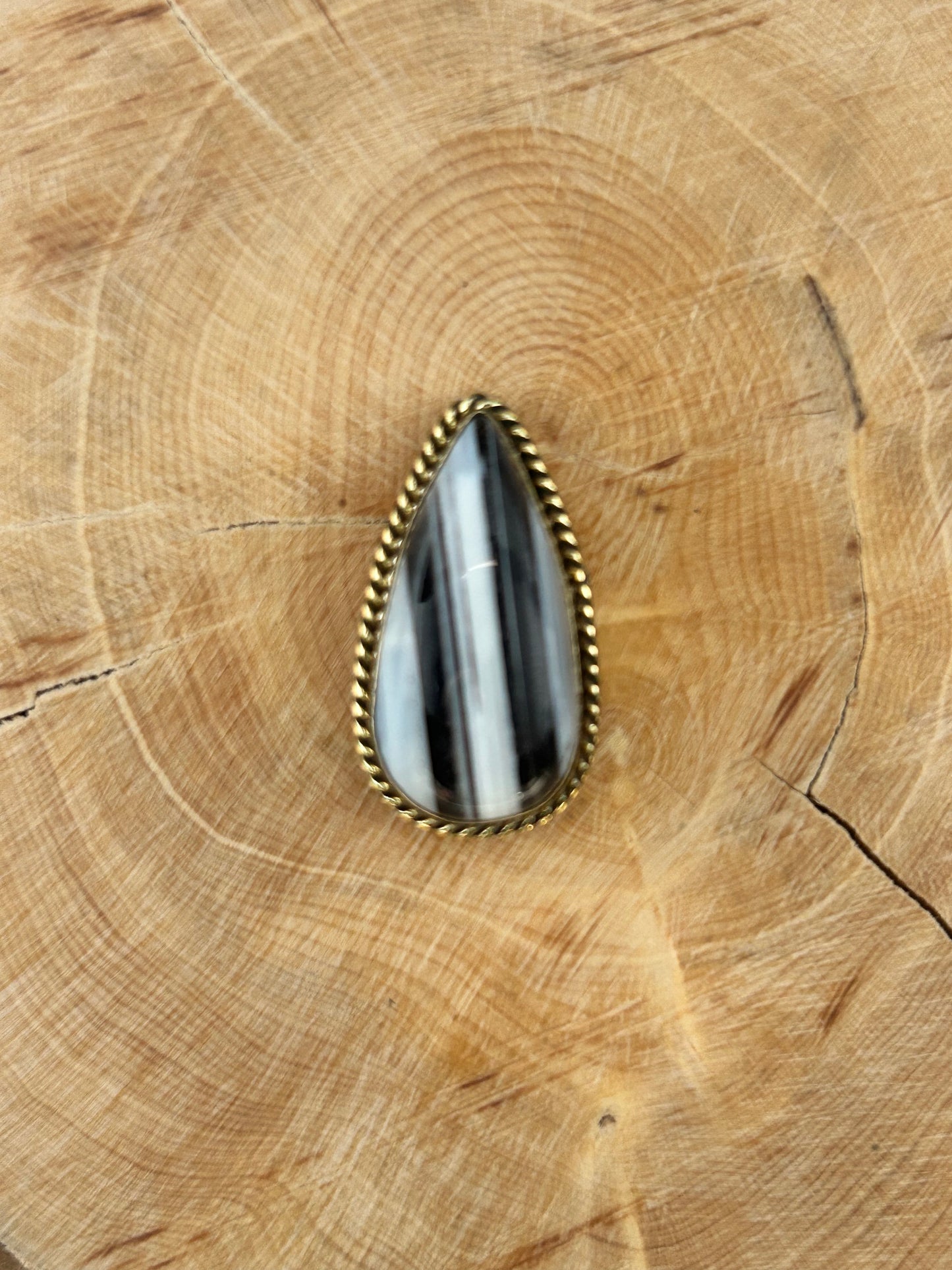 Opale Bleue sertie doré n°D1 (2,8cm x 1,6cm)