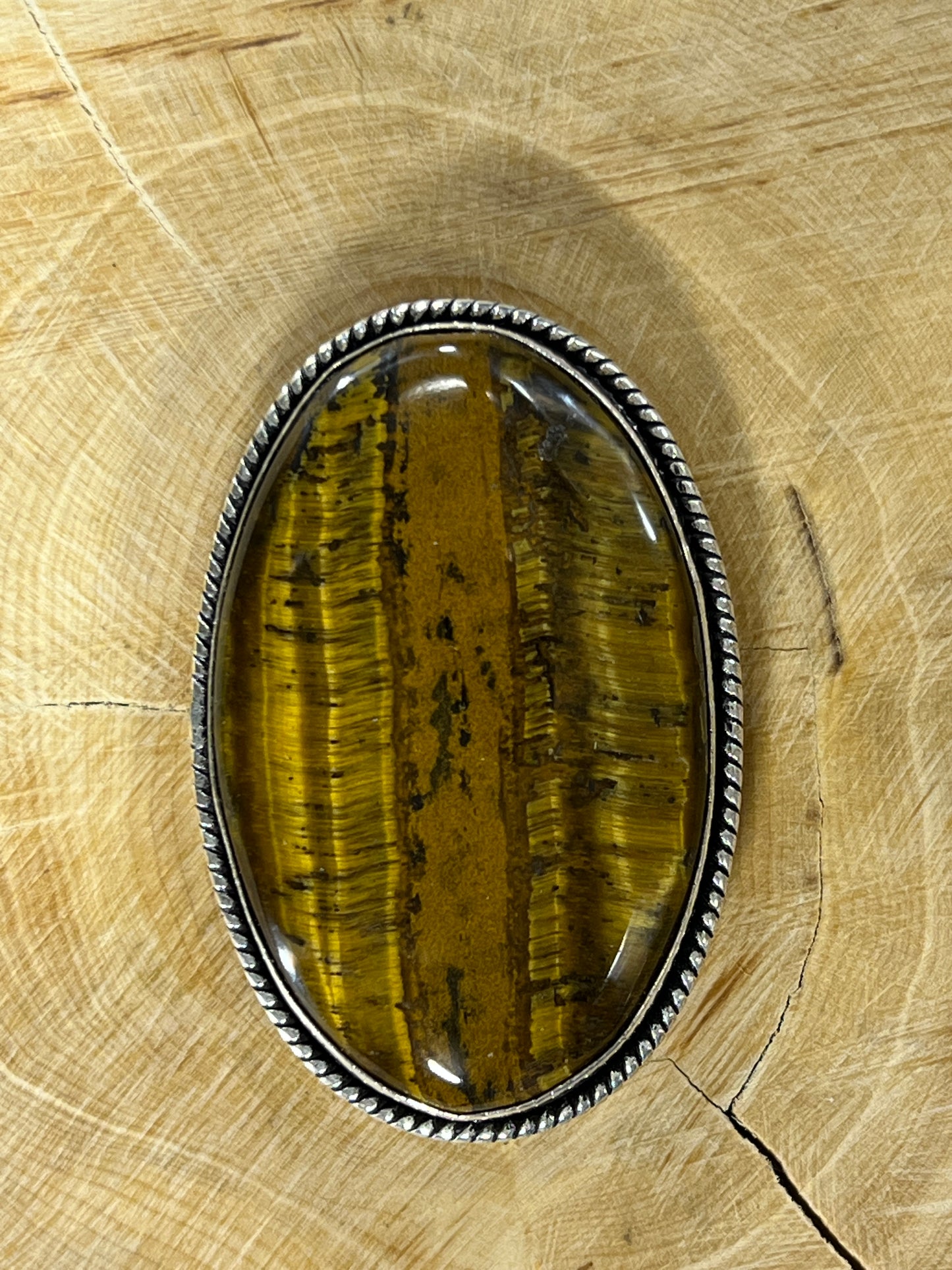 Oeil de Tigre sertie argenté n°A4 (4,3cm x 2,7cm)