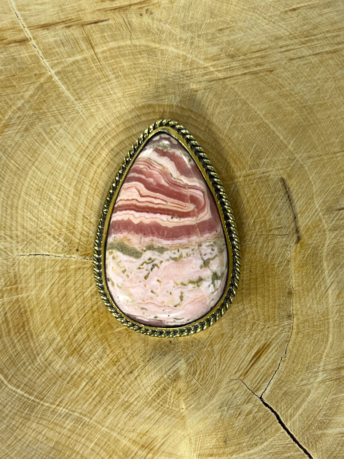 Rhodochrosite sertie doré n°D2 (3,2cm x 2,2cm)