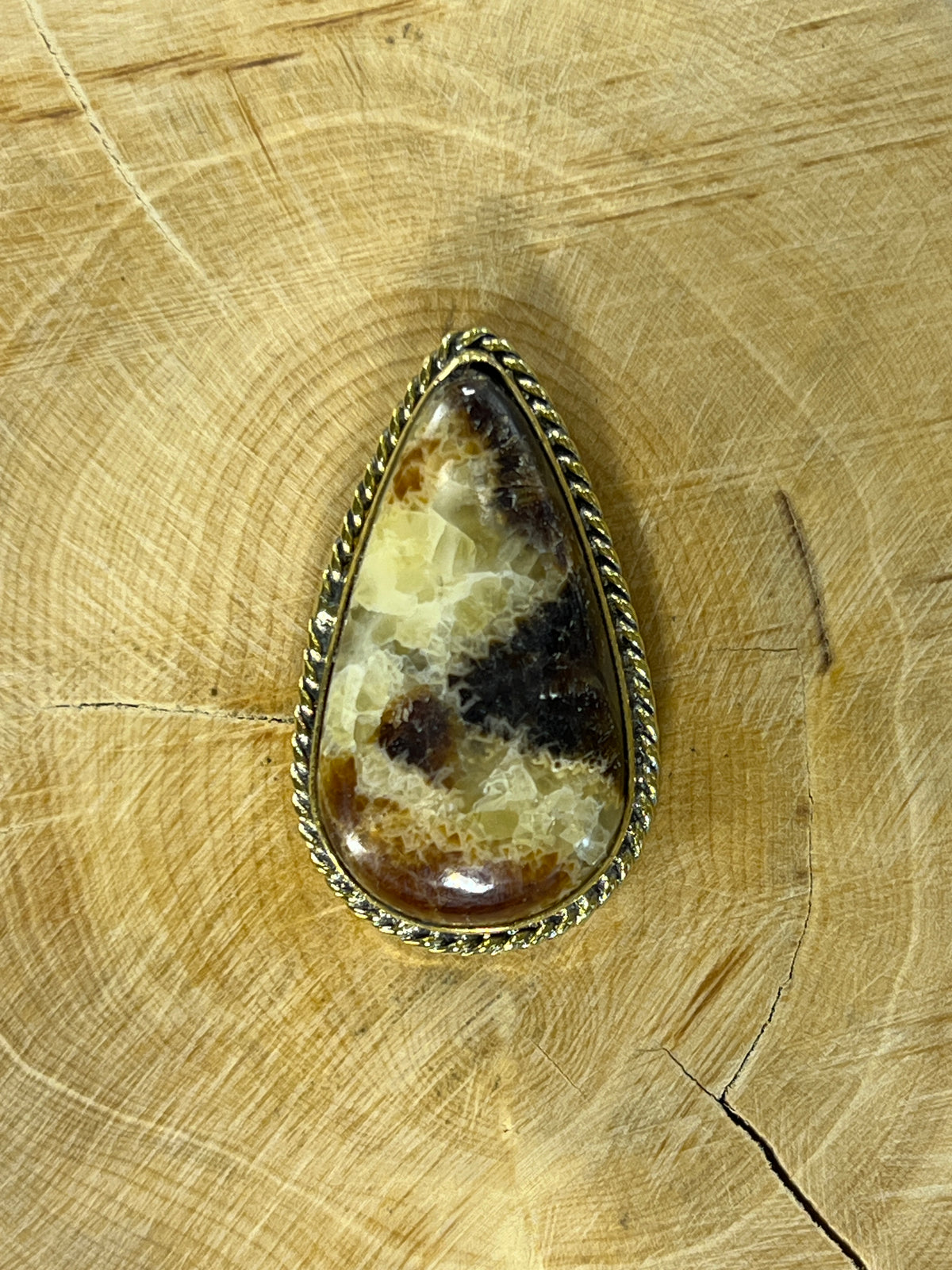 Septaria jaune sertie doré n°D5 (3,4cm x 2cm)