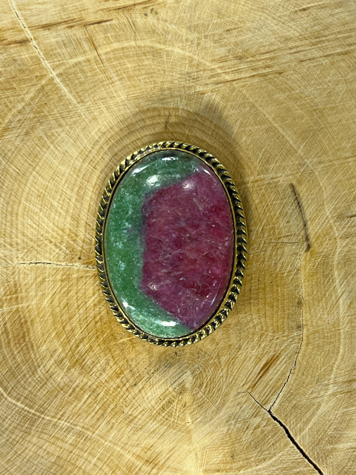 Zoïsite Rubis sertie doré n°D5 (3cm x 2,2cm)
