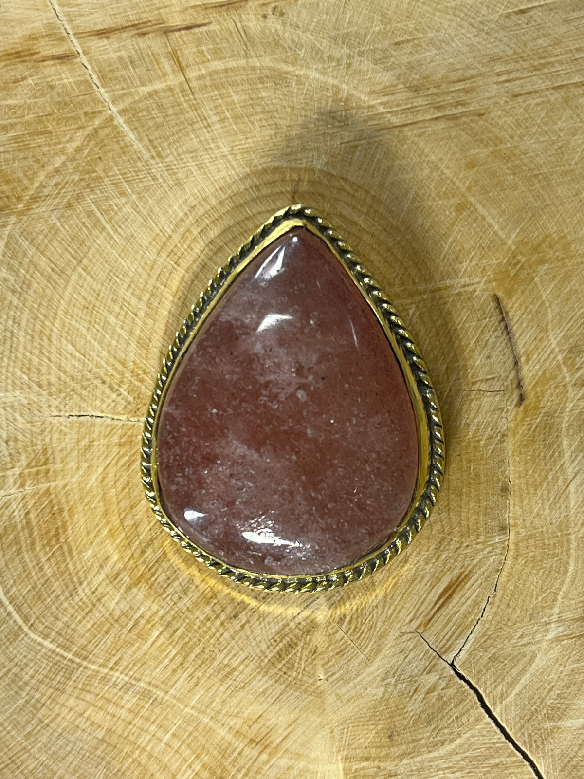 Quartz Fraise sertie doré n°D3 (3,5cm x 2,7cm)