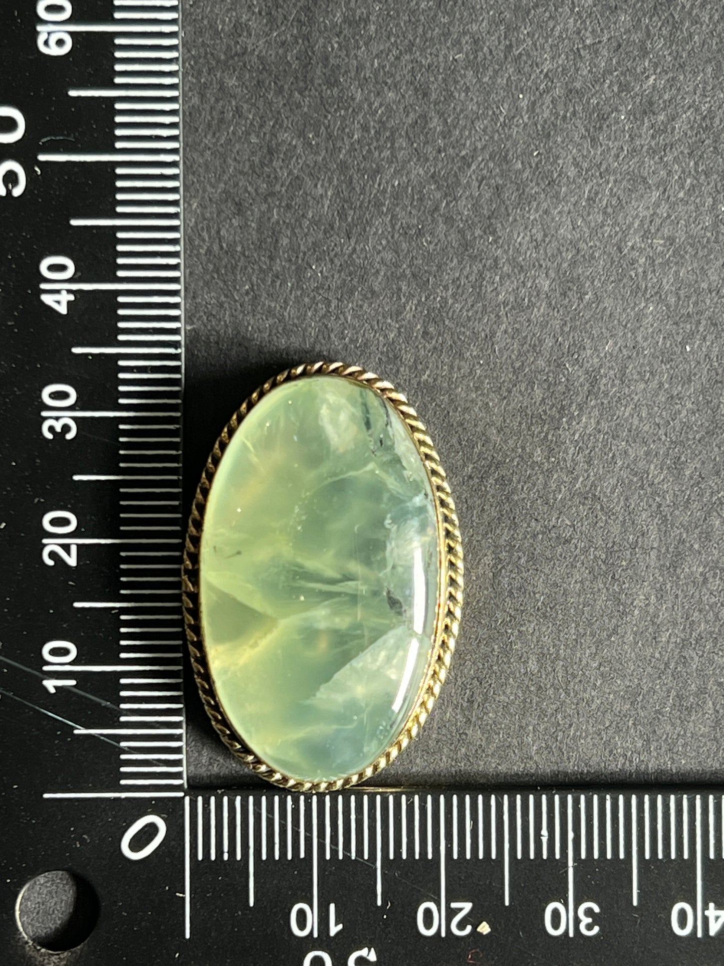 Prehnite Rutile sertie n°D2 (3,4cm x 2,3cm)