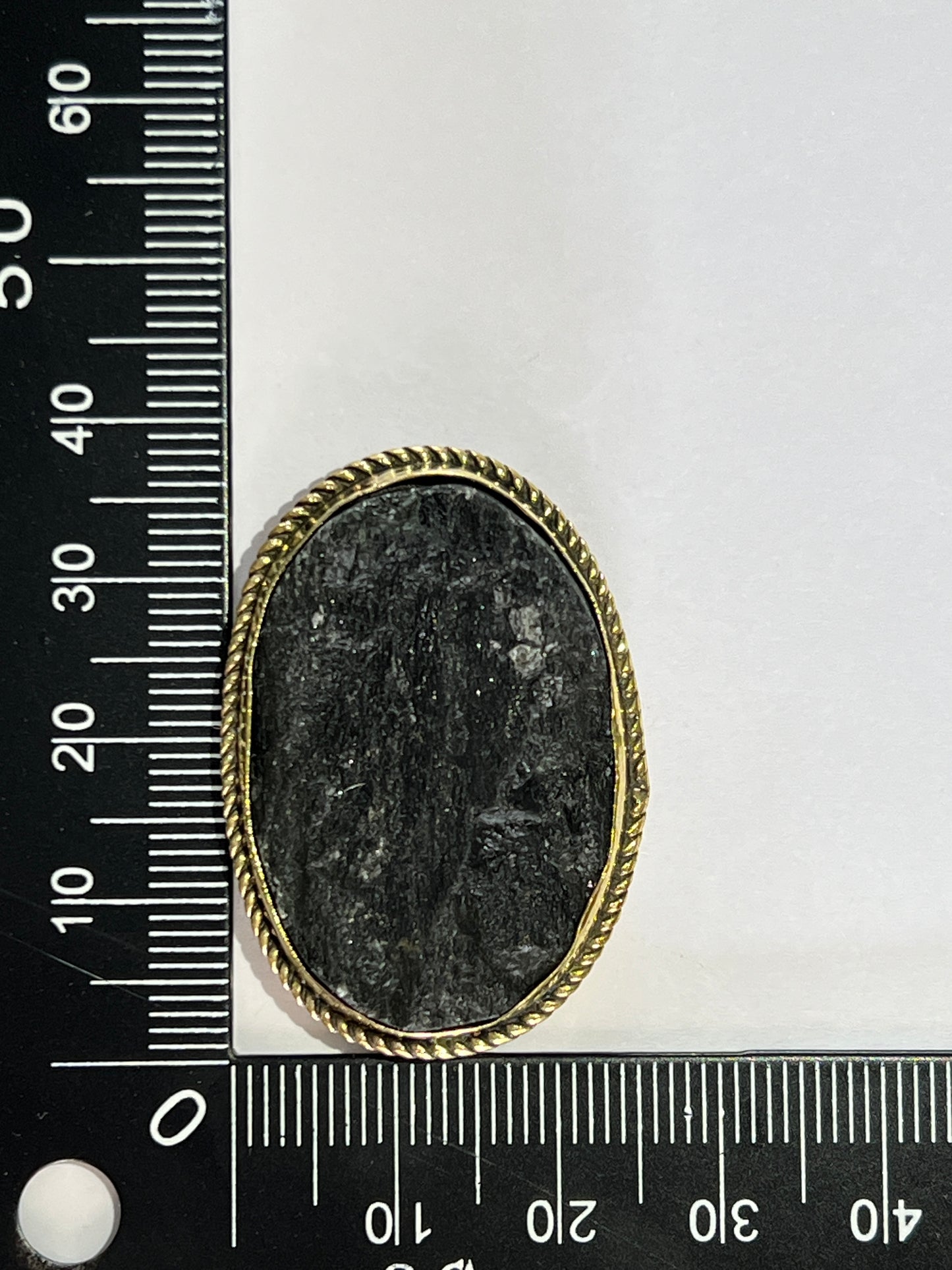 Tourmaline sertie doré n°D3 (3,7cm x 2,6cm)