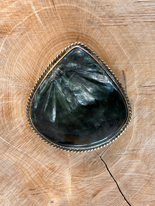 Séraphinite sertie doré n°D1 (4cm x 3,9cm)
