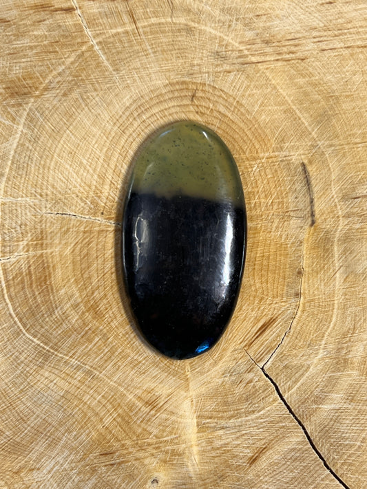 Néphrite n°1 (3,7cm x 1,9cm)