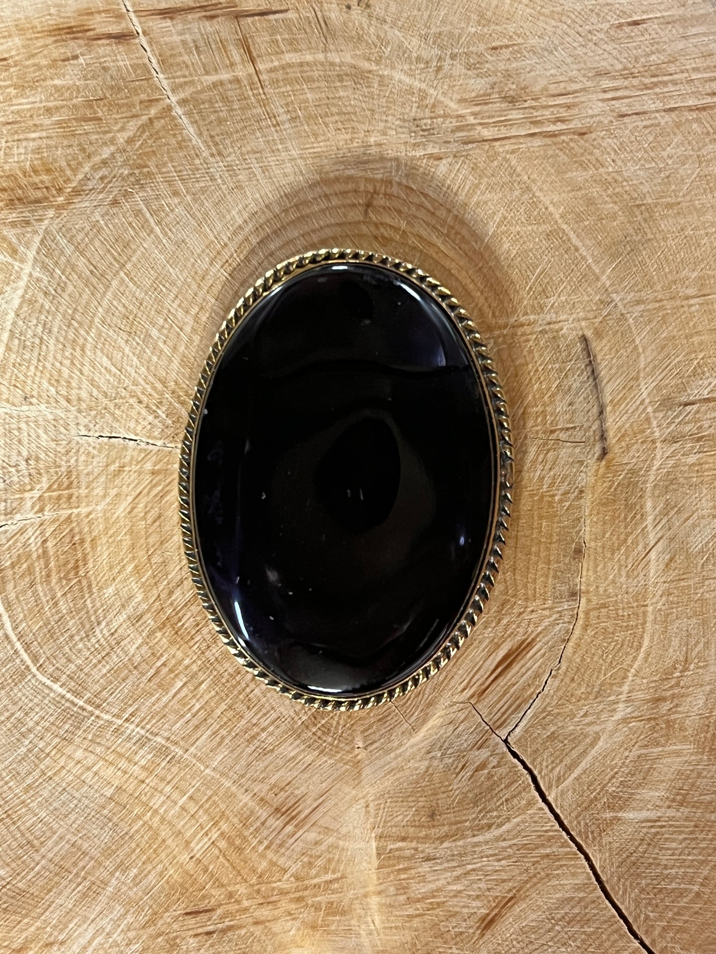 Onyx Noire sertie doré n°D4 (3,7cm x 2,7cm)