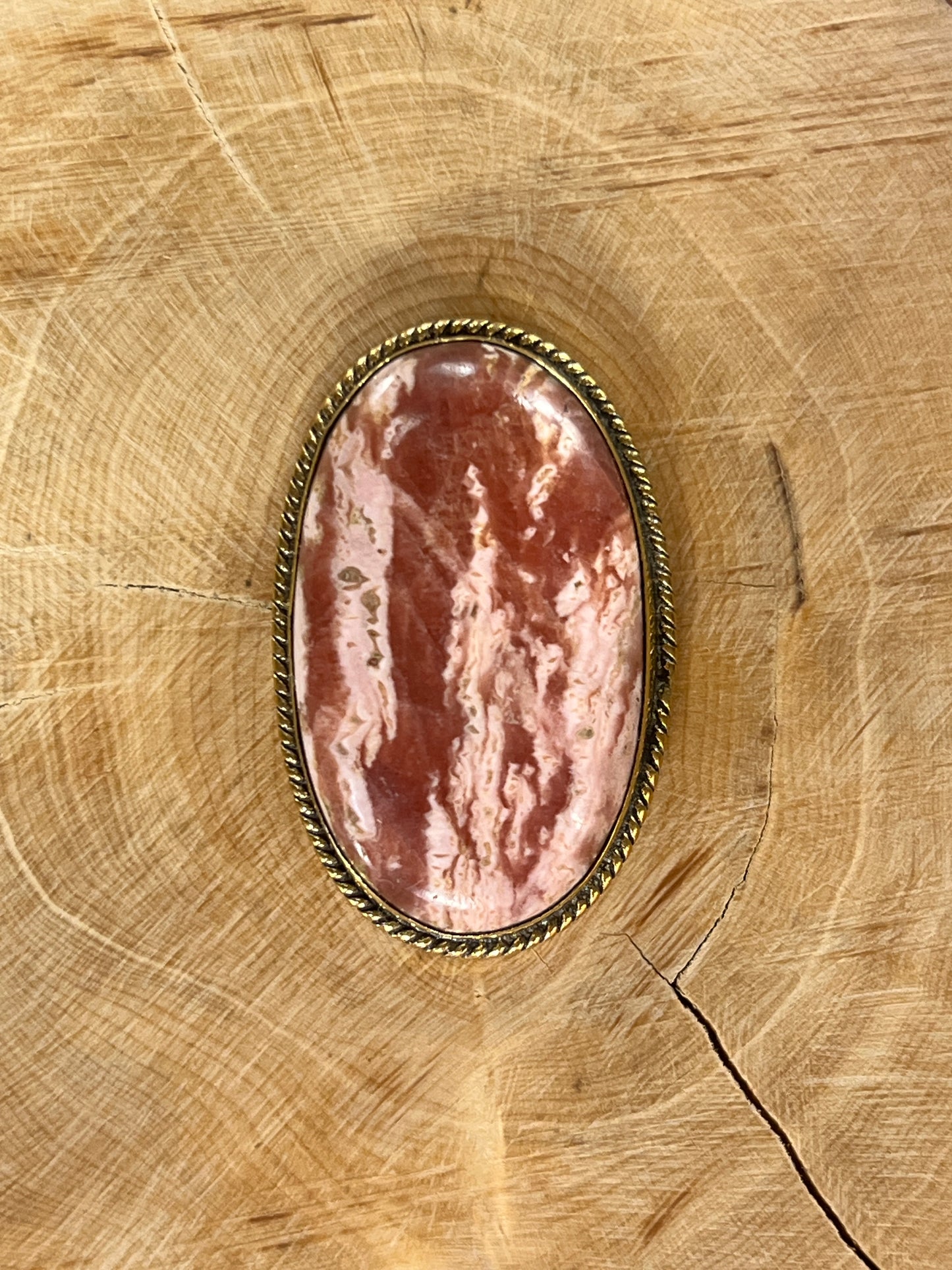 Rhodochrosite sertie doré n°D2 (3,8cm x 2,4cm)