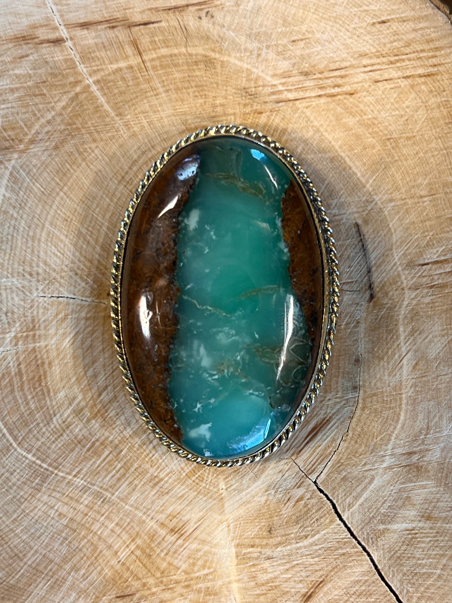 Chrysoprase sertie doré n°D1 (4,2cm x 2,8cm)