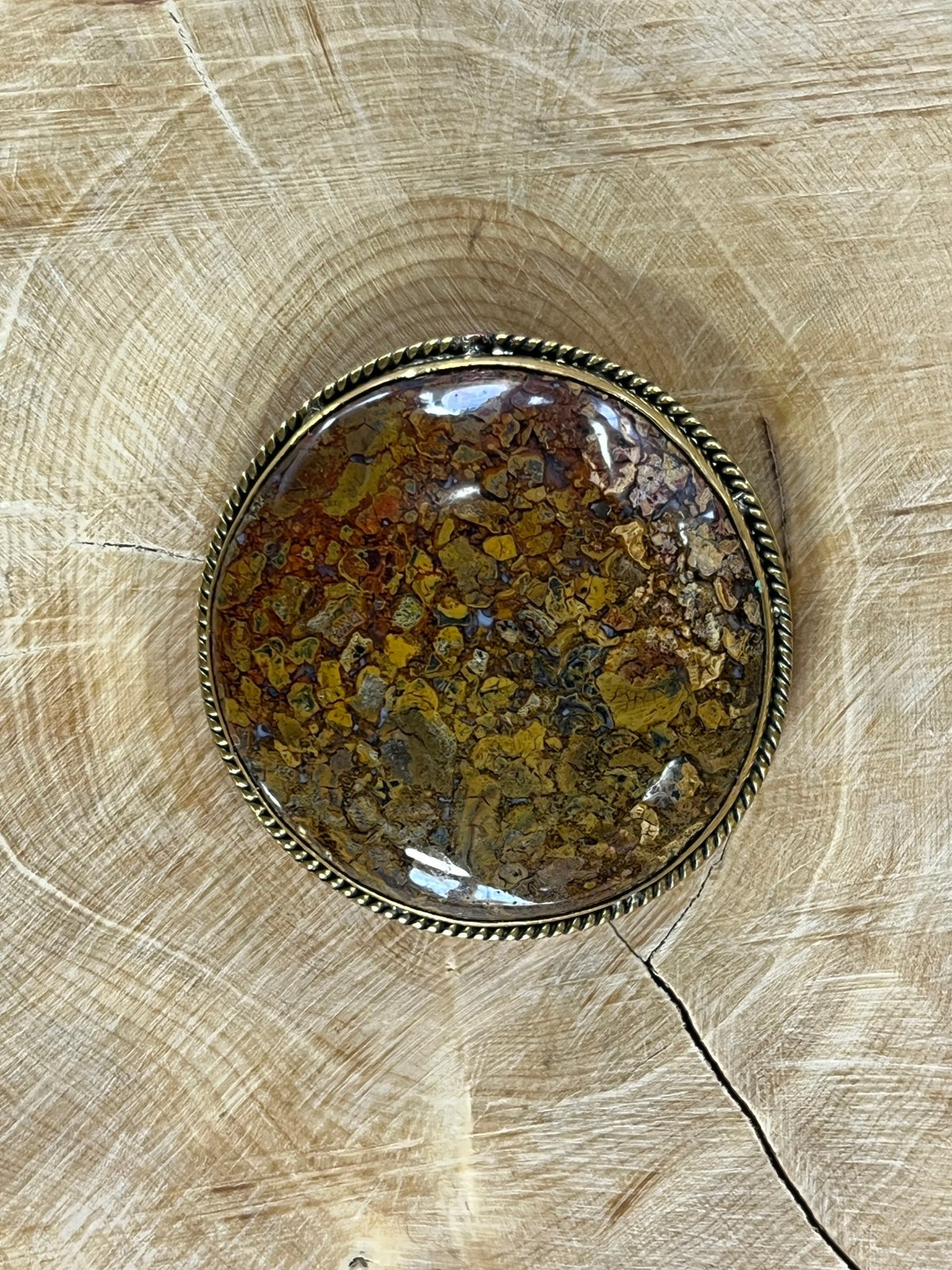 Agate sertie dorée n°D10 (3,5cm de diamètre) - Solyluna Macramé