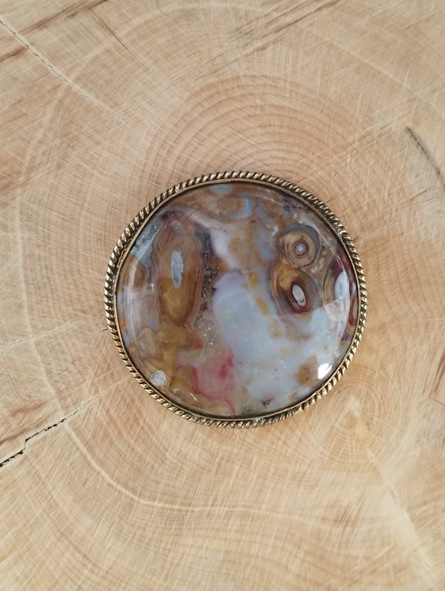 Agate sertie dorée n°D3 (2,8cm de diamètre) - Solyluna Macramé