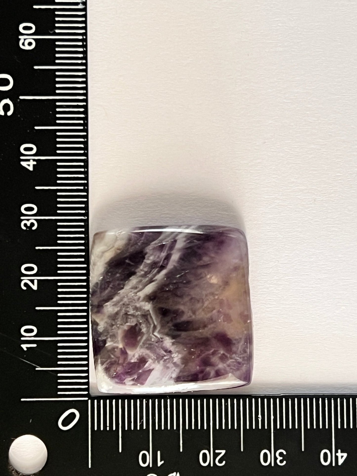 Améthyste Chevron n°3 (2,78 cm x 2,69 cm) - Solyluna Macramé