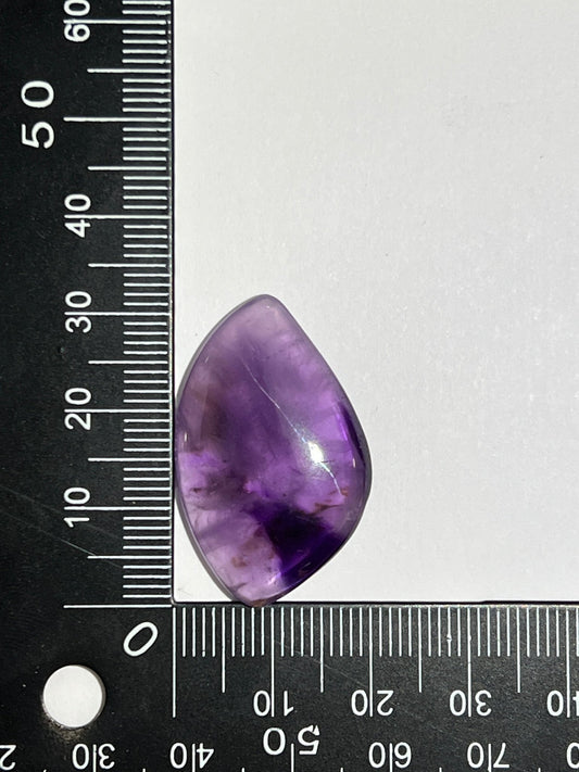 Améthyste n°2 (3,1cm x 1,9cm) - Solyluna Macramé