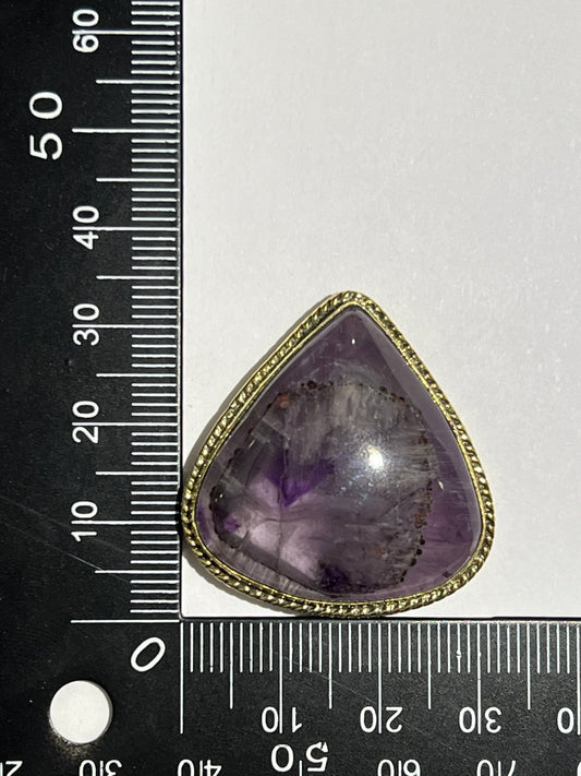Améthyste sertie doré n°D4 (3,3cm x 3,1cm) - Solyluna Macramé