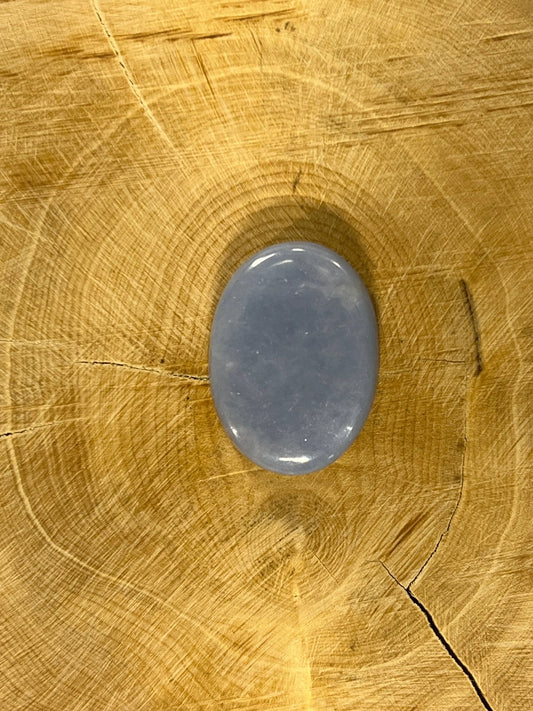 Angélite Bleue n°3 (2,5cm x 1,9cm) - Solyluna Macramé
