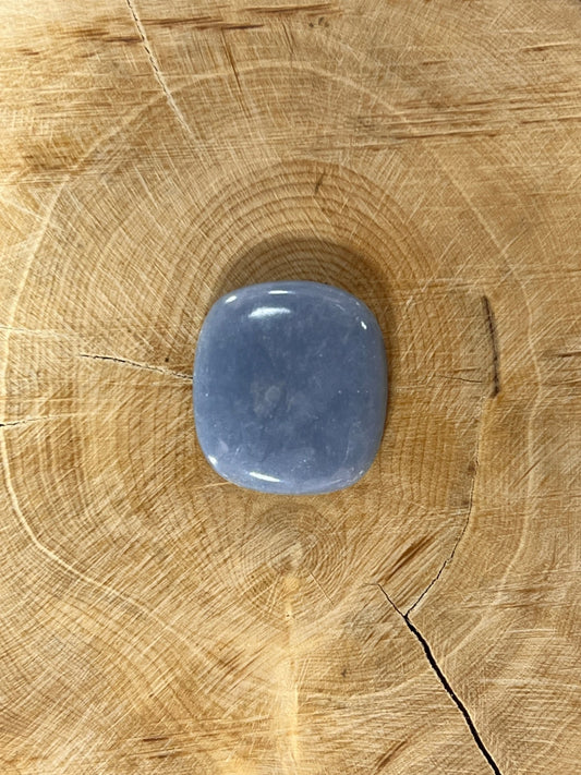 Angélite Bleue n°4 (2,2cm x 2cm) - Solyluna Macramé