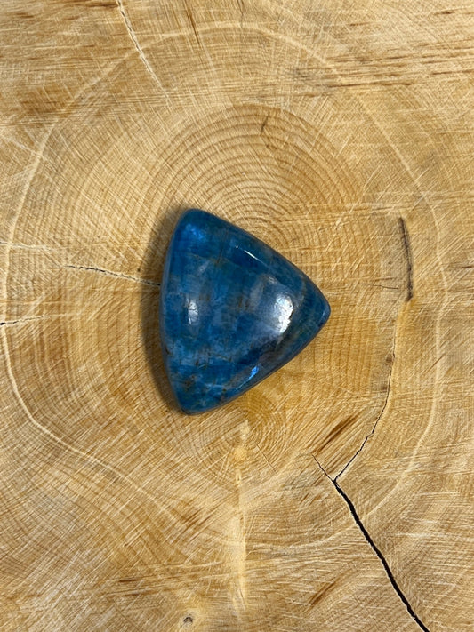 Apatite n°3 (2,5 cm x 2,1 cm) - Solyluna Macramé