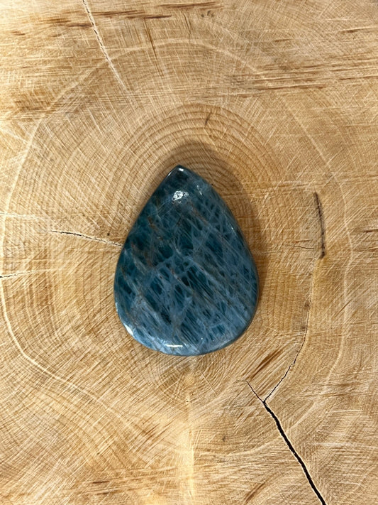 Apatite n°3 (3cm x 2,3cm) - Solyluna Macramé