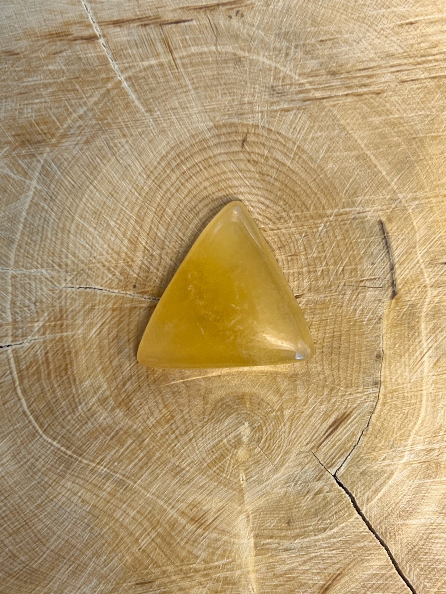 Aragonite Jaune n°4 (2,1cm x 2cm) - Solyluna Macramé