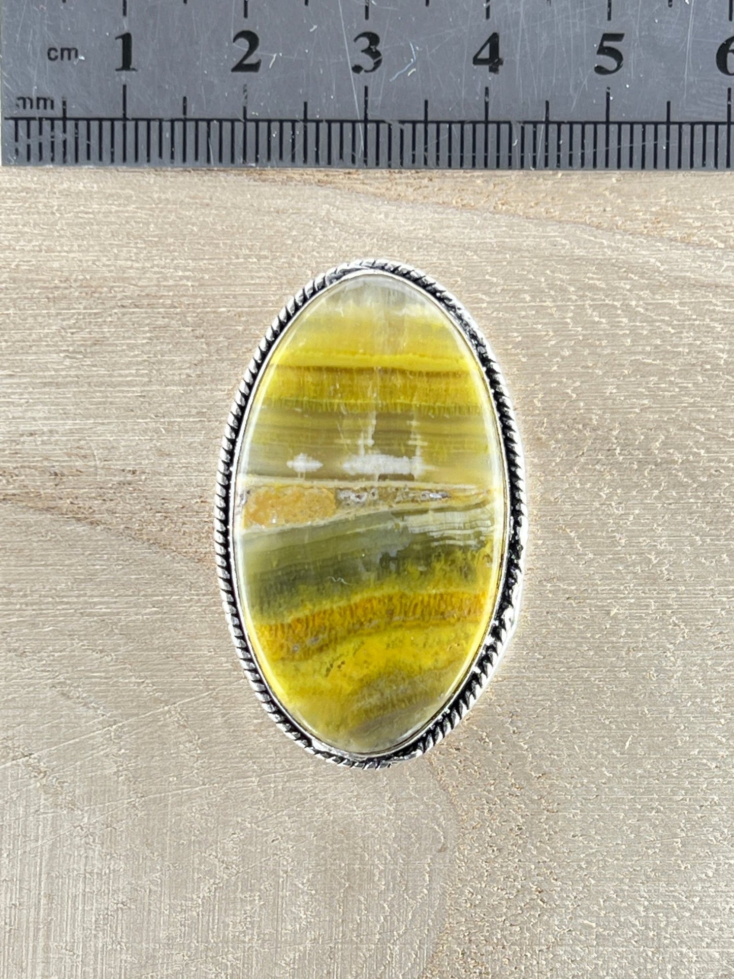 Bumble Bee sertie argenté n°A1 (4,2cm x 2,6cm) - Solyluna Macramé