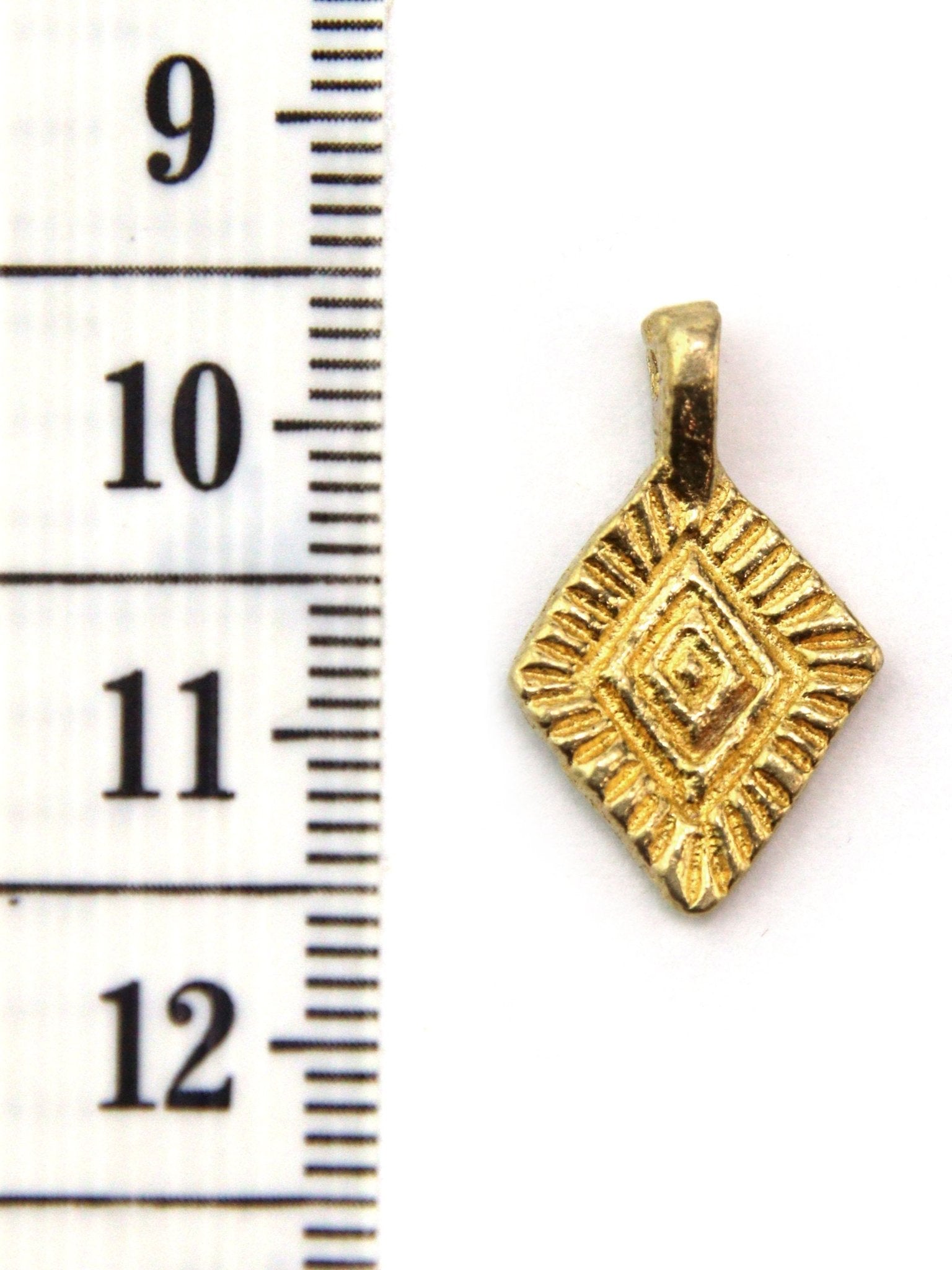 Charm losange strié indien laiton 20 mm - Solyluna Macramé