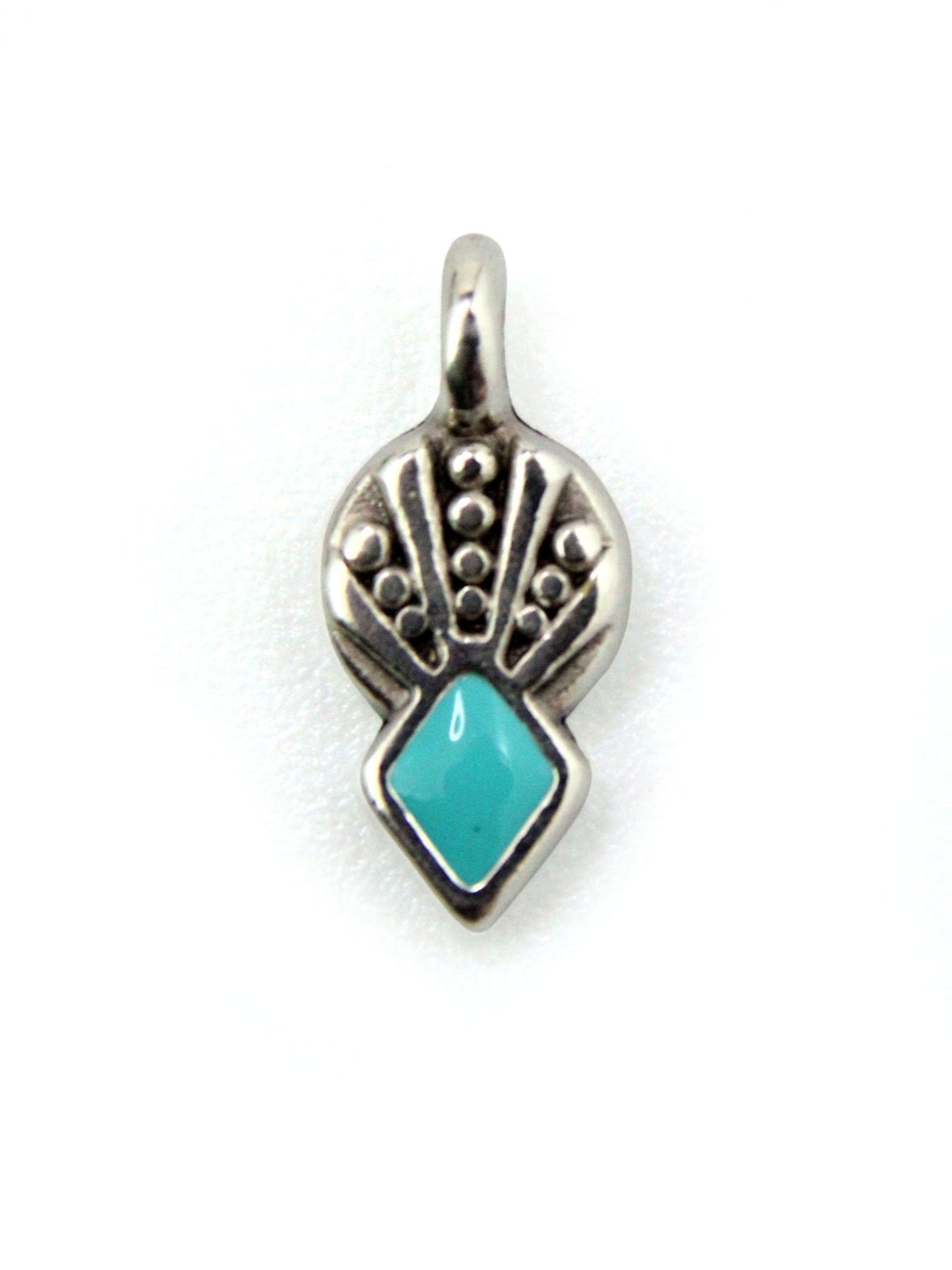 Charm pointe géométrique - 6x10mm - Ø1.7mm - Solyluna Macramé