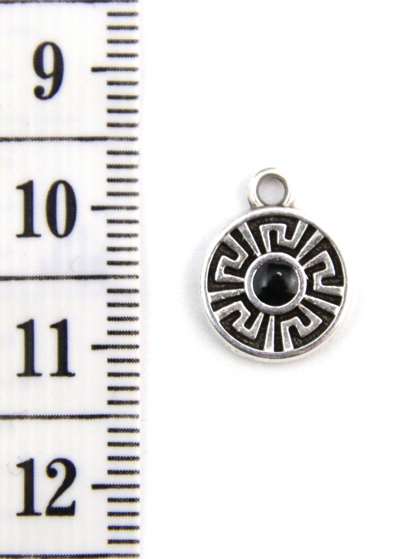 Charm rond avec méandre - 11.4mm - Solyluna Macramé