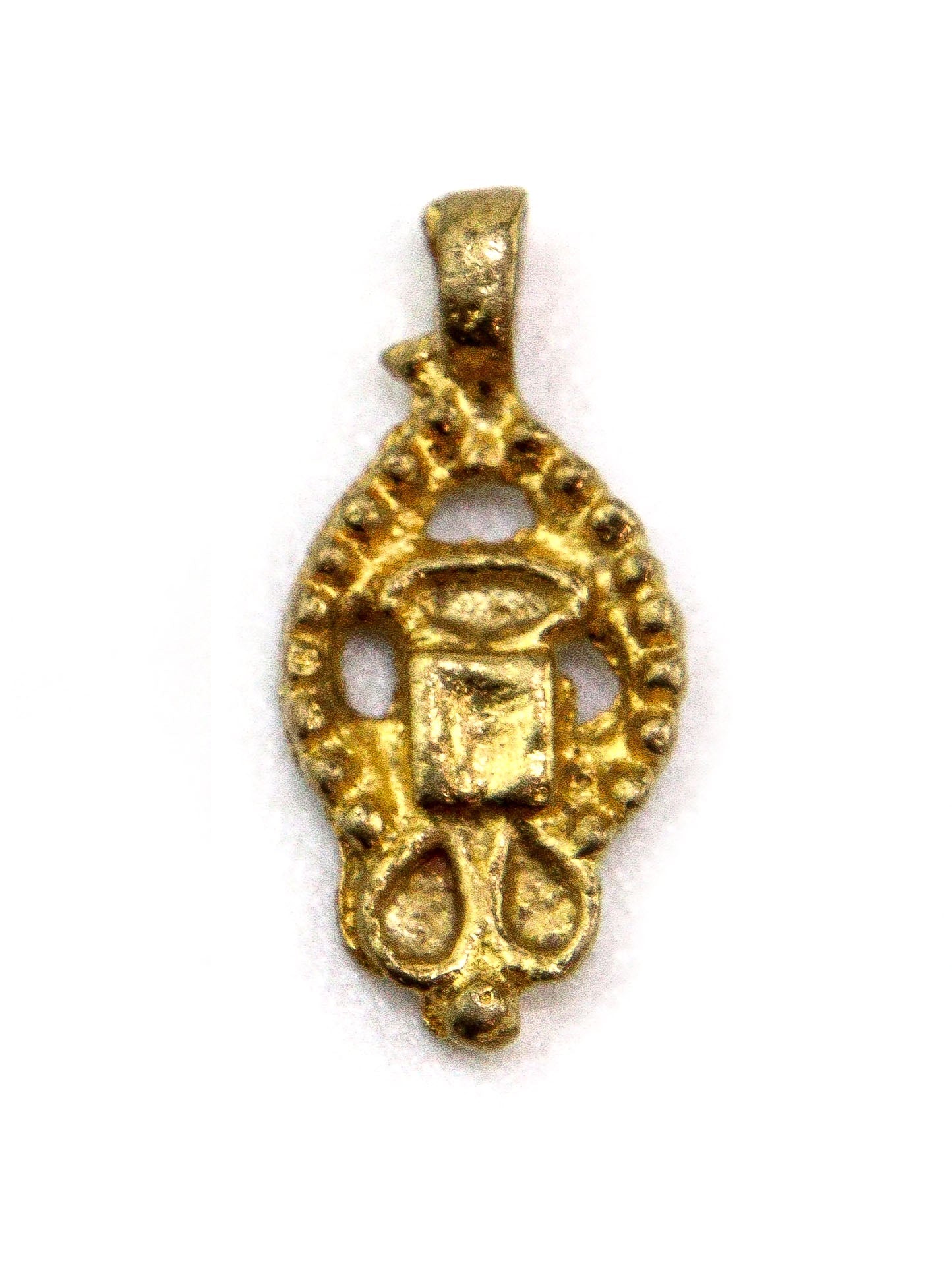 Charm totem indien laiton 18 mm - Solyluna Macramé