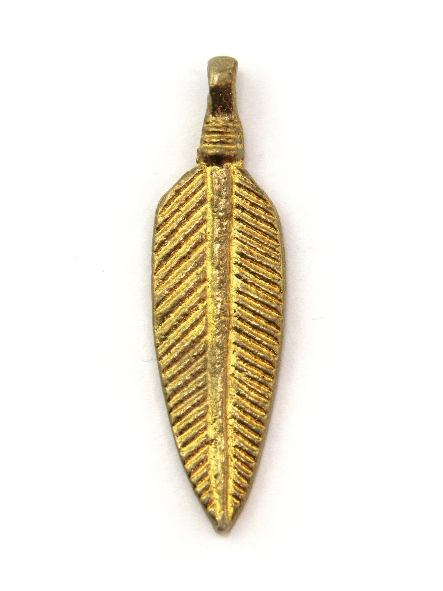 Charm très grande feuille indien laiton 48 mm - Solyluna Macramé