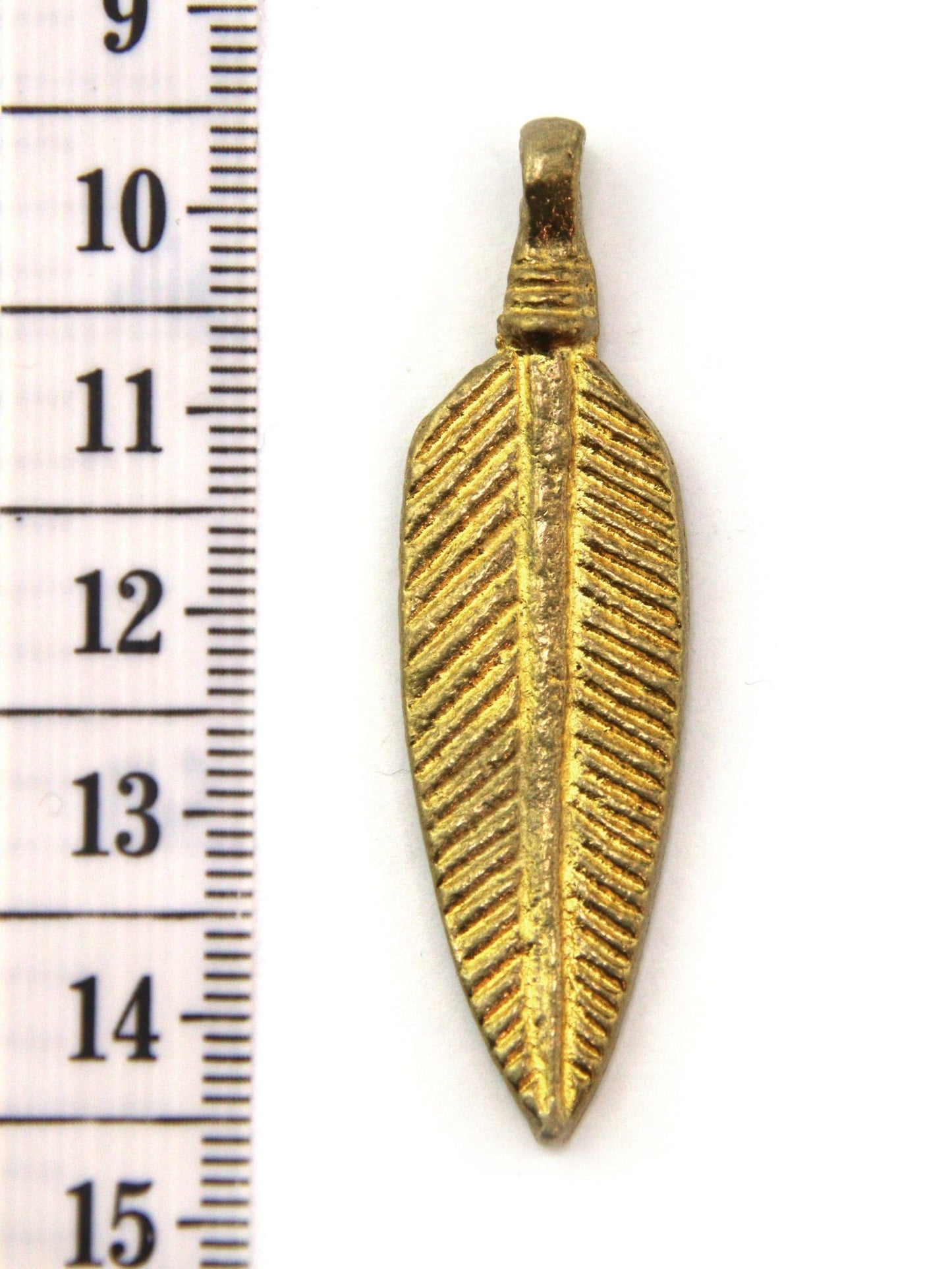 Charm très grande feuille indien laiton 48 mm - Solyluna Macramé