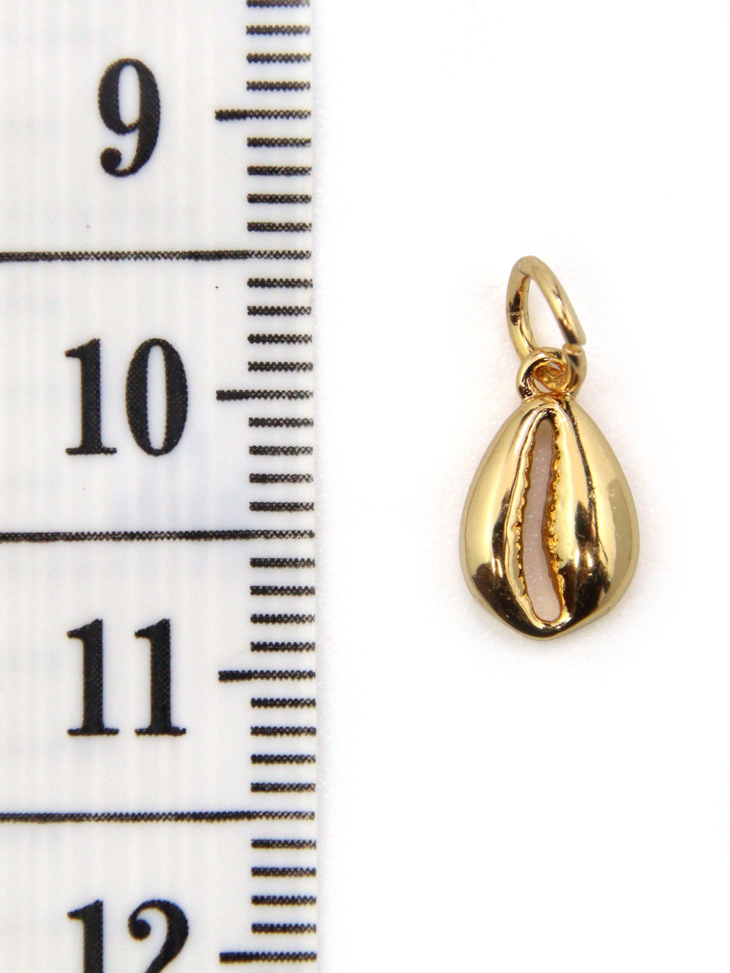 Charm coquillage cauri laiton 10 mm