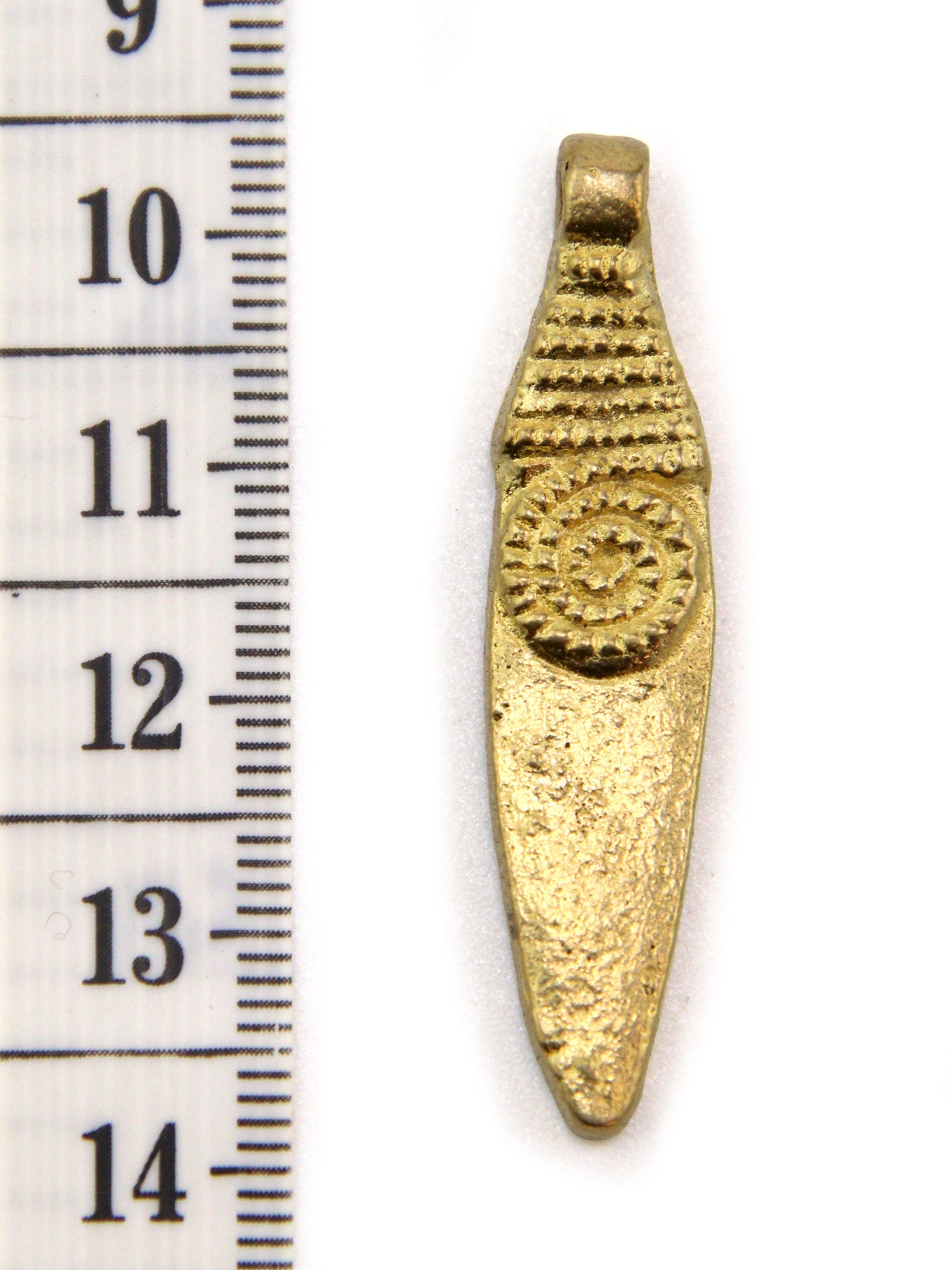 Charm navette spirale indien laiton 43 mm