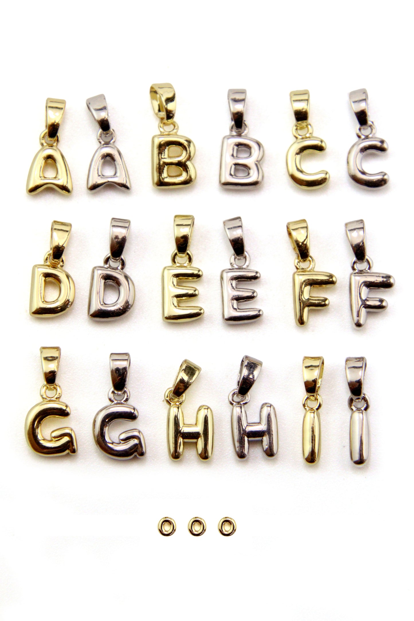 Charm lettres A-Z laiton 10 mm