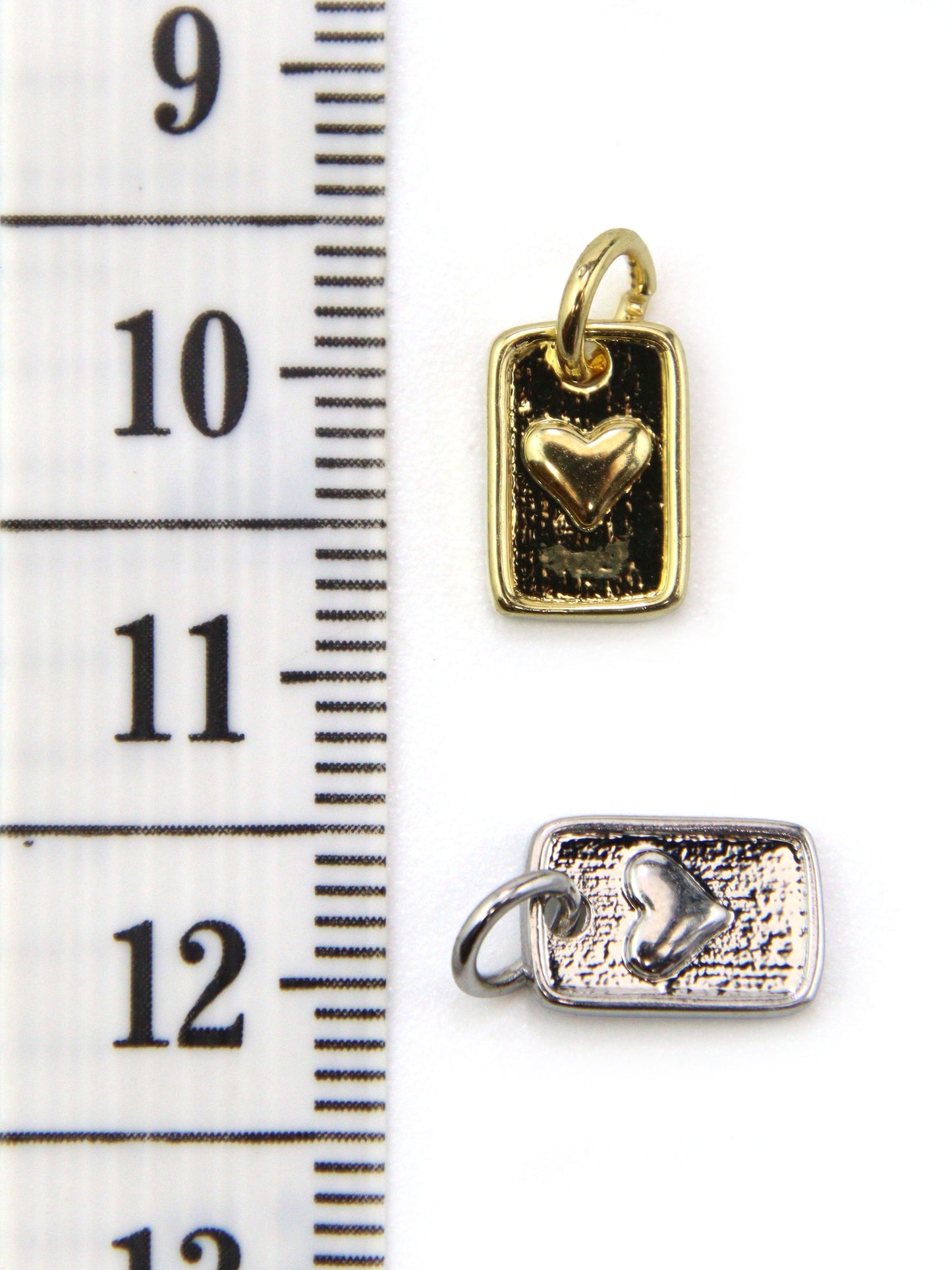 Charm lettre d'amour laiton 10 mm
