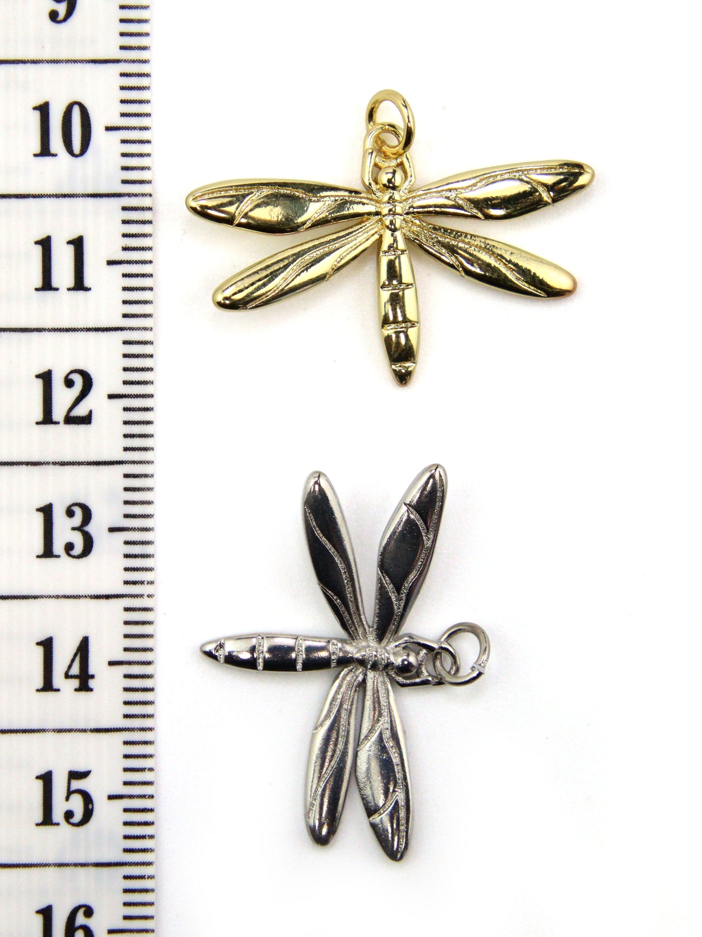 Charm libellule laiton 30 mm
