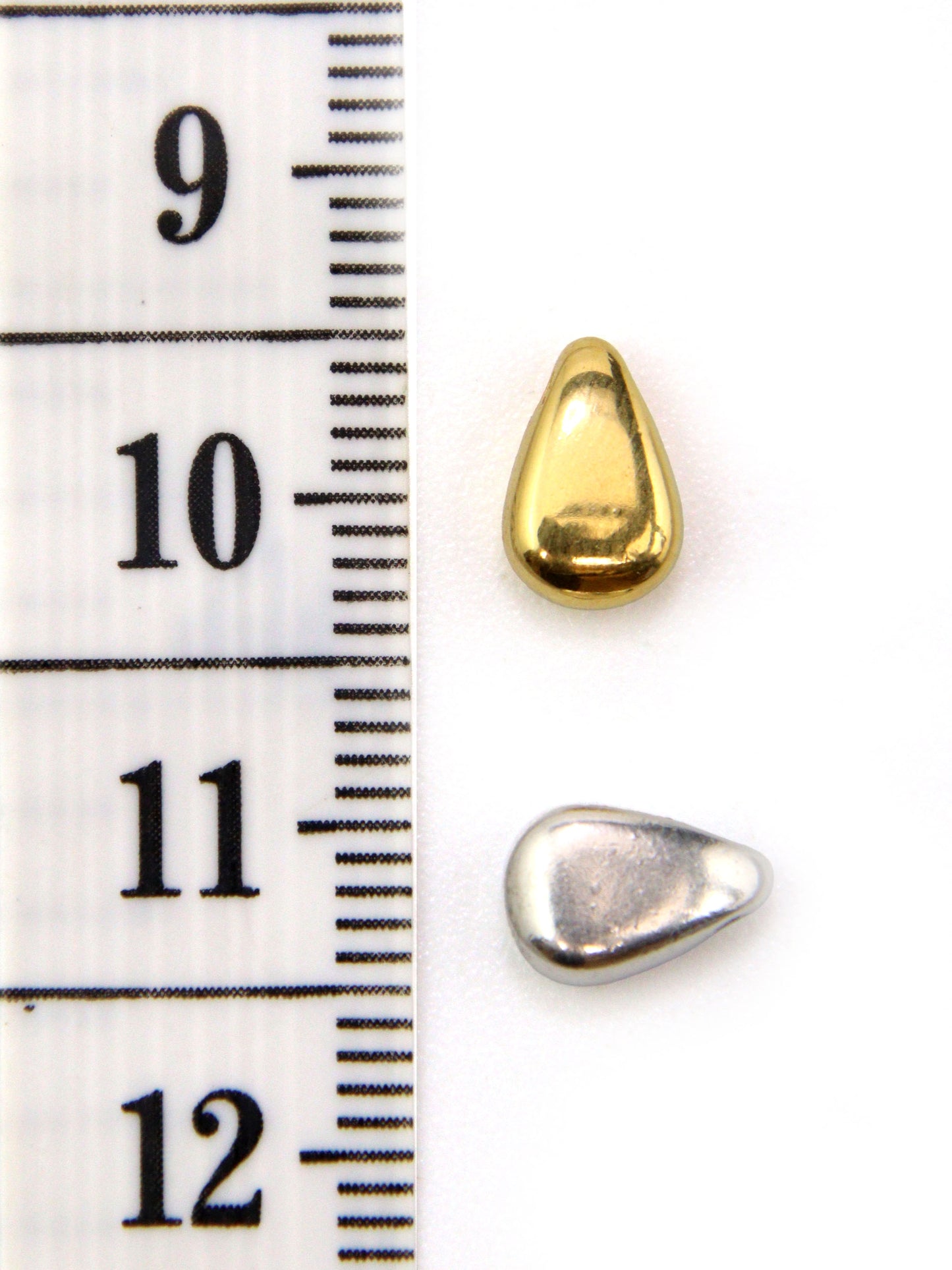 Charm petite larme zamak 8 mm