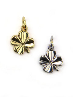 Charm trèfle laiton 11 mm