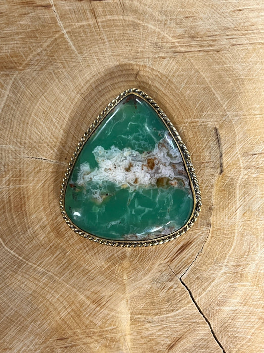 Chrysoprase sertie doré n°D1 (3,9cm x 3cm) - Solyluna Macramé