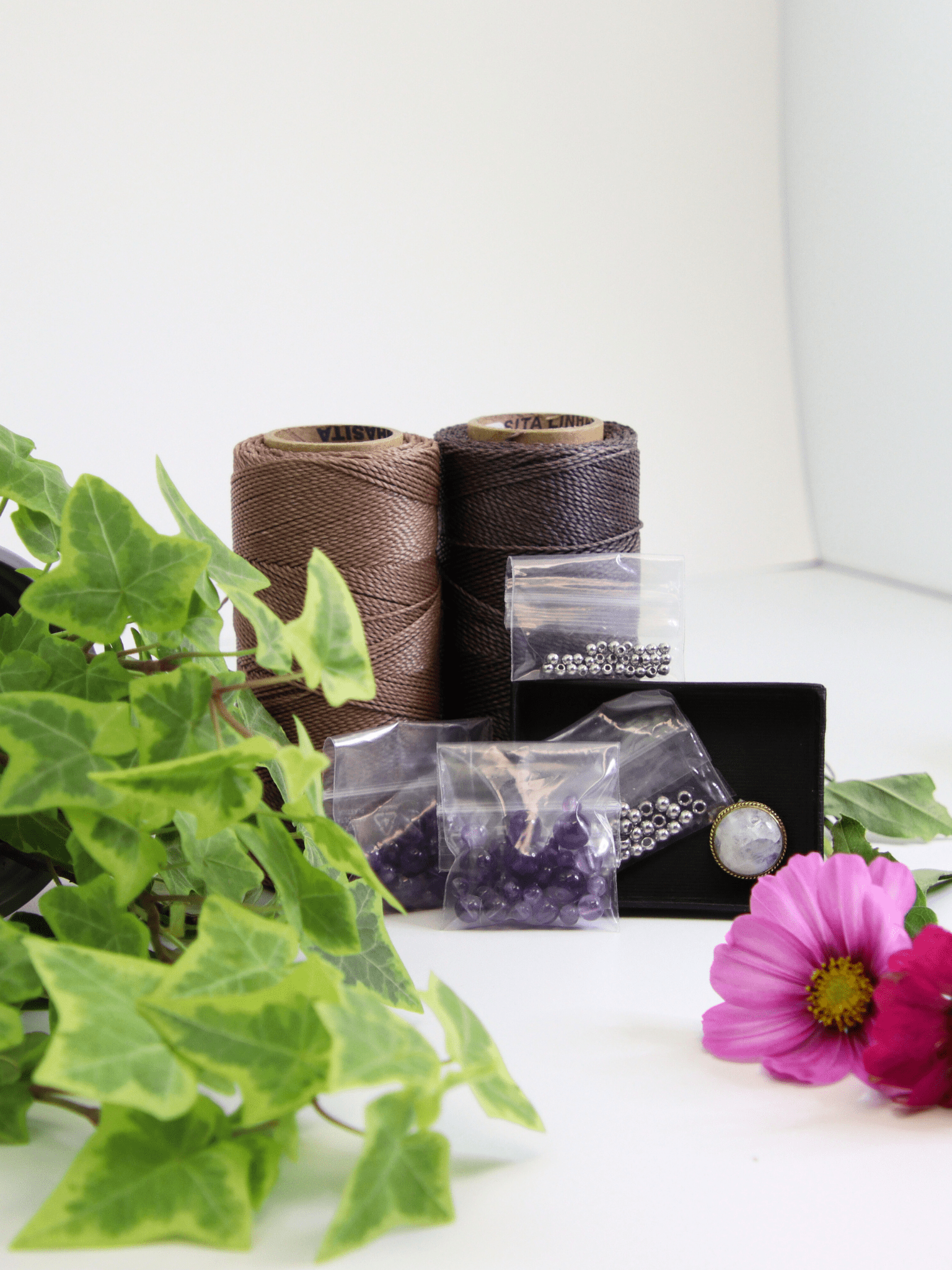 Collier Flora - Le Livre Solyluna - Solyluna Macramé