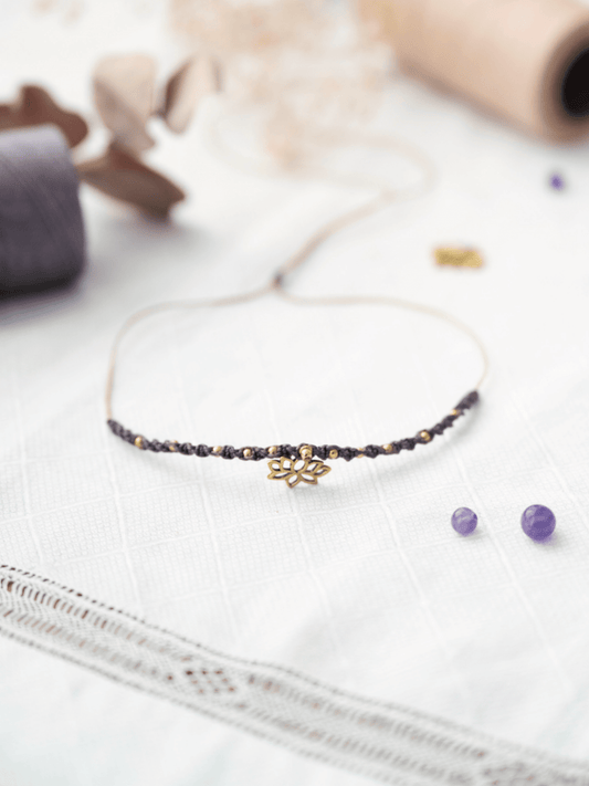 Collier Lotus - Le Livre Solyluna - Solyluna Macramé