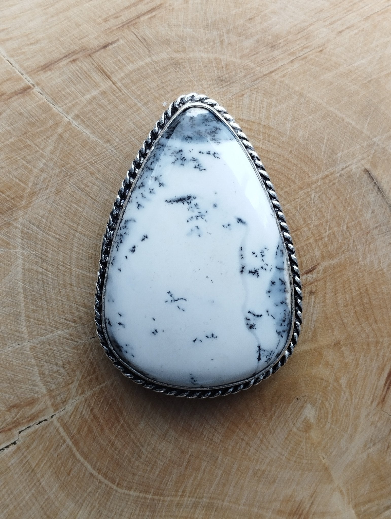Dendrite sertie argenté n°A5 (3,8cm x 2,1cm) - Solyluna Macramé