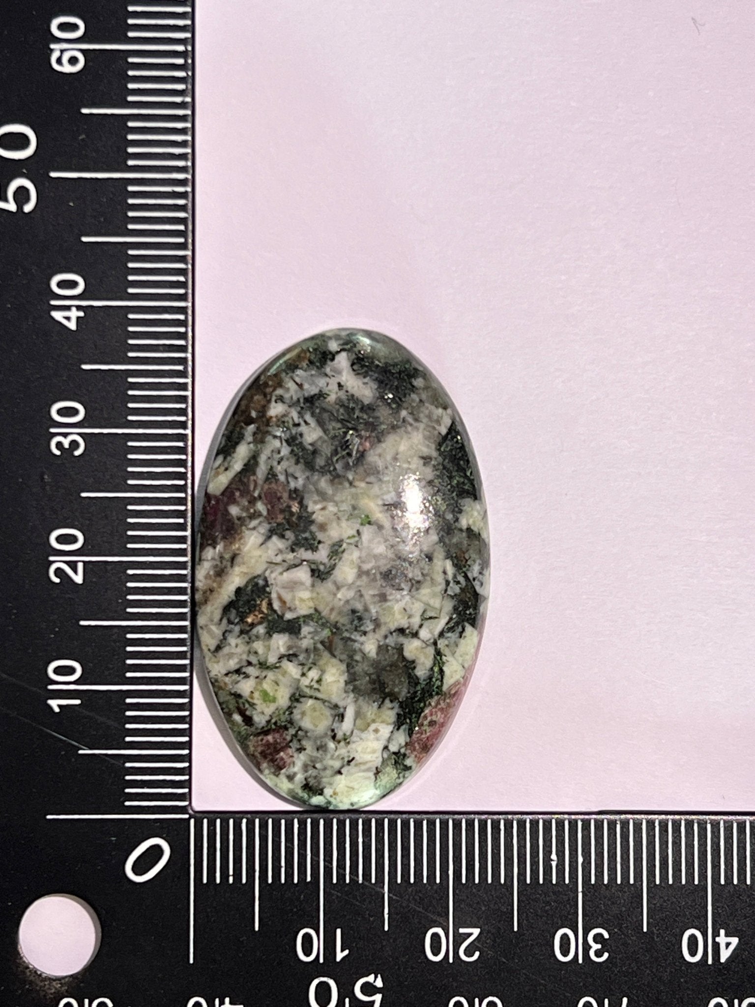 Eudialyte n°1 (3,8cm x 2,3cm) - Solyluna Macramé