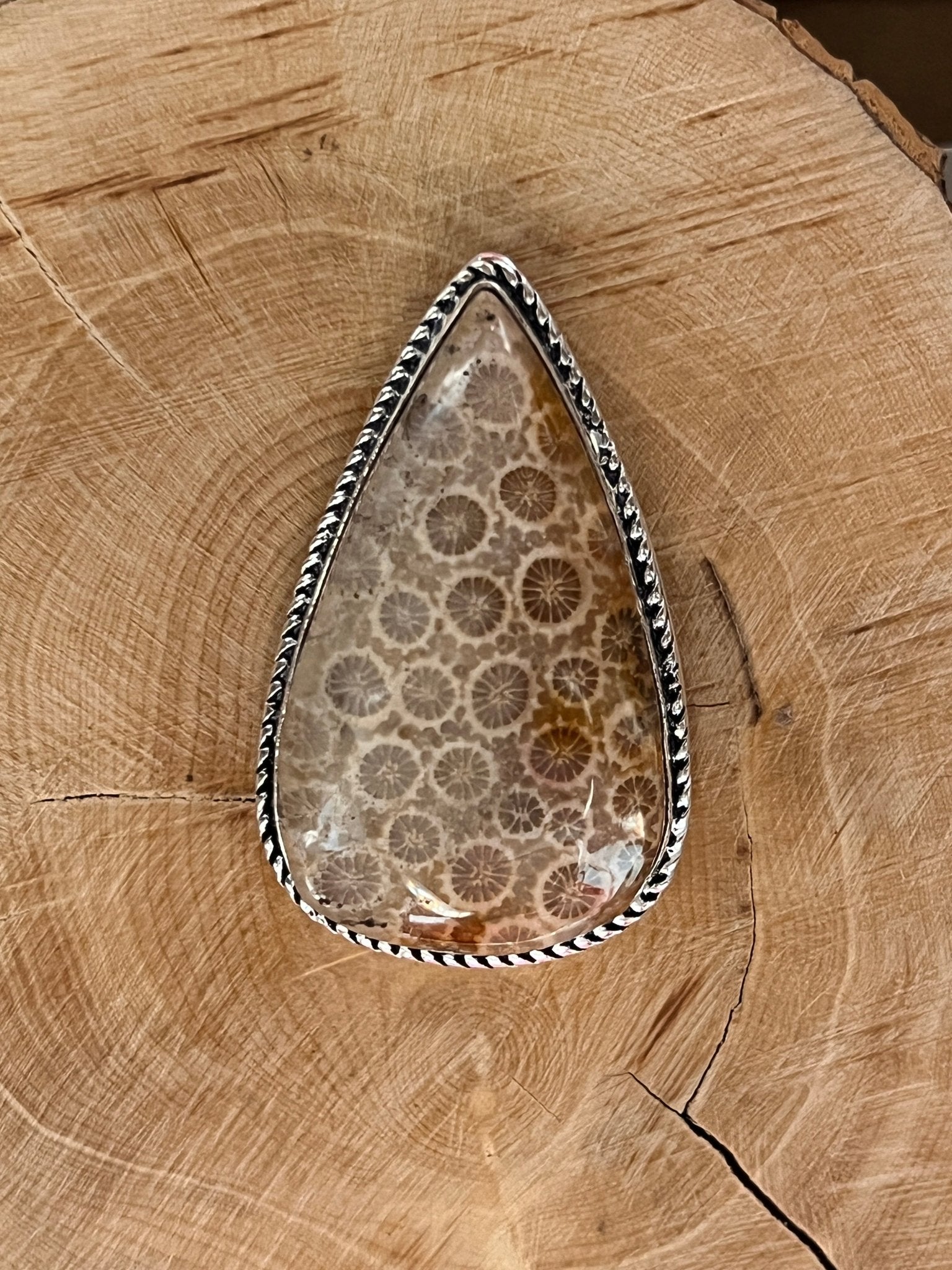 Fossile Corail sertie argenté n°A1 (4cm x 2cm) - Solyluna Macramé