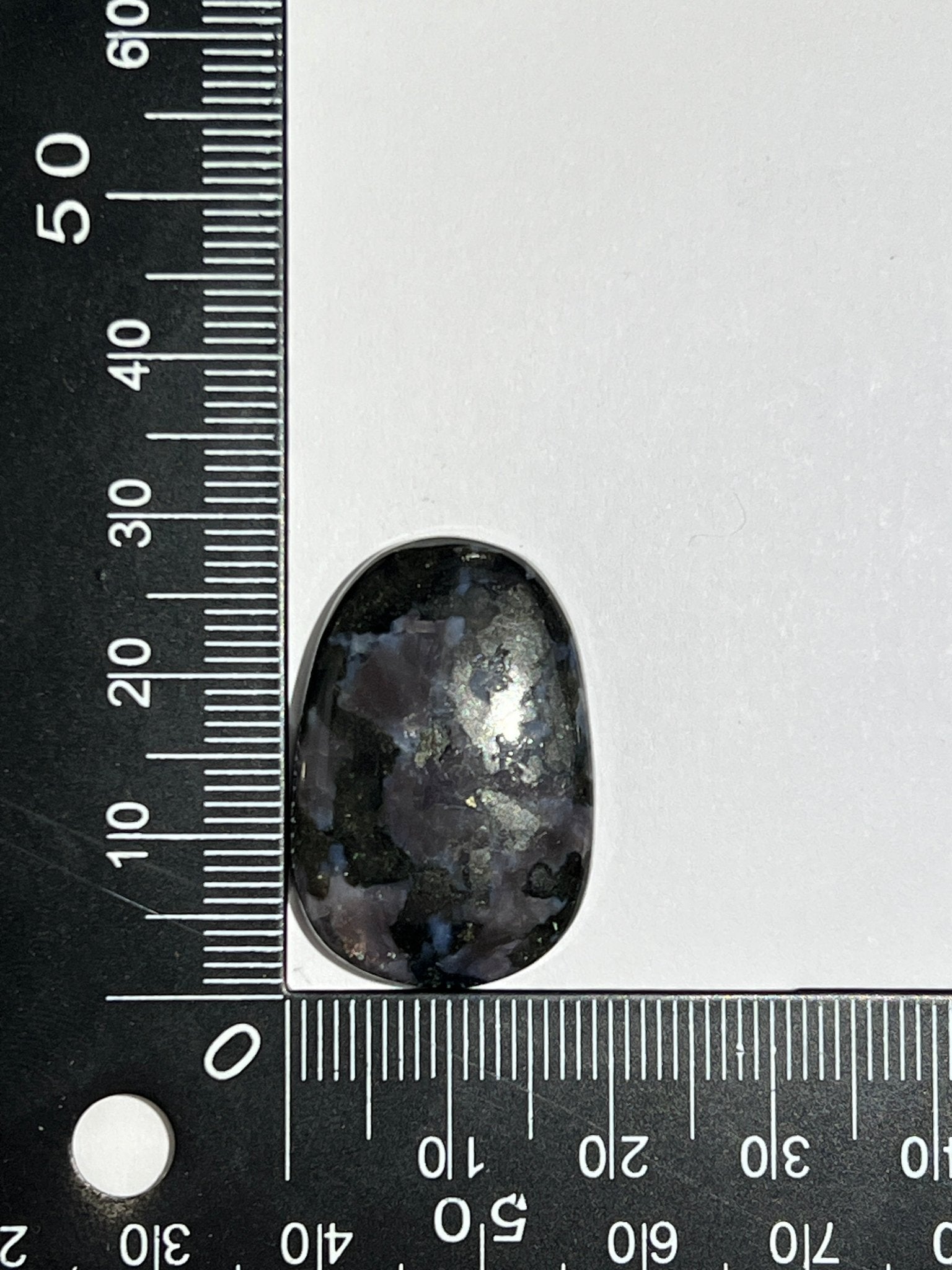 Gabbro n°2 (2,2cm x 1,8cm) - Solyluna Macramé