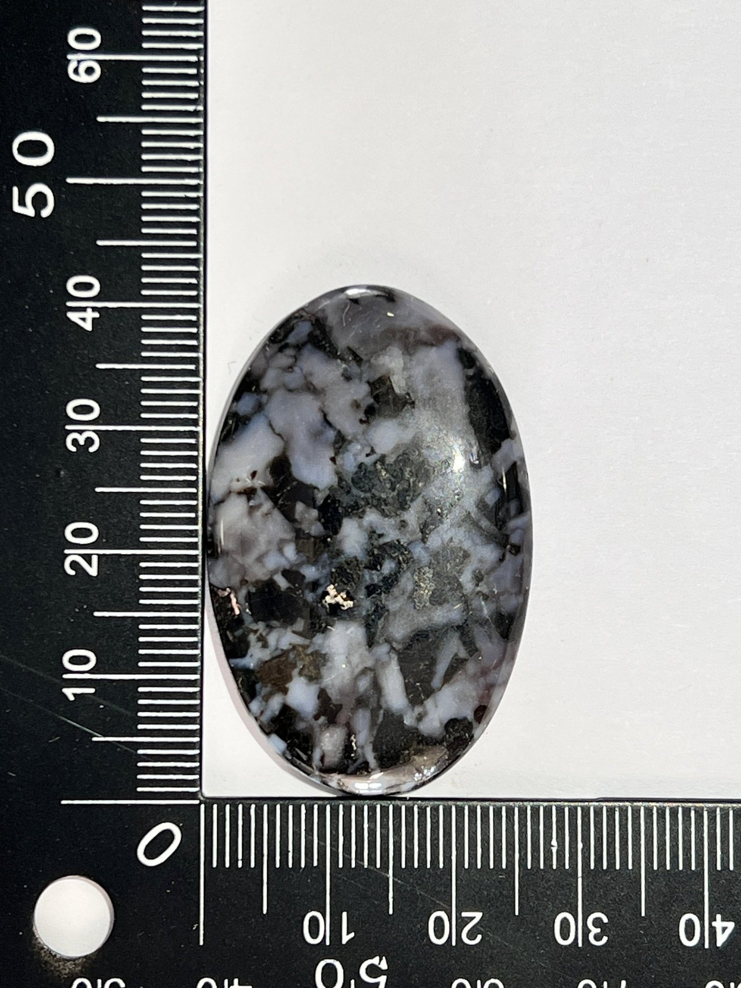 Gabbro n°1 (4,1cm x 2,6cm) - Solyluna Macramé