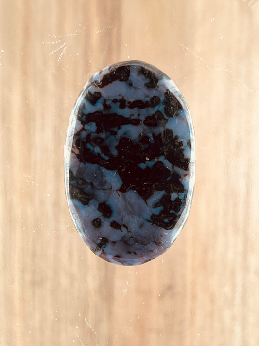 Gabbro n°4 (3,9cm x 2,4cm) - Solyluna Macramé